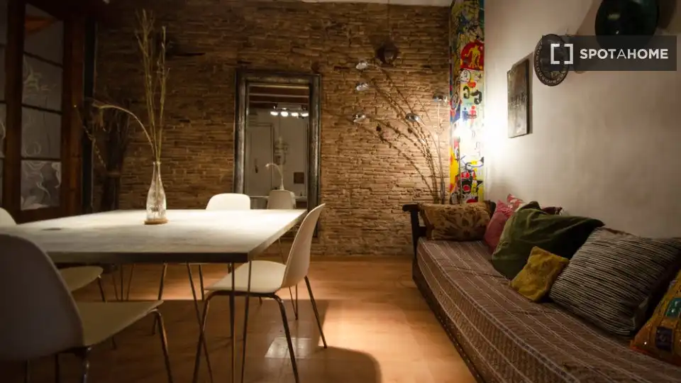 Comedor de Piso de alquiler en Barcelona con Aire acondicionado, Calefacción y Amueblado