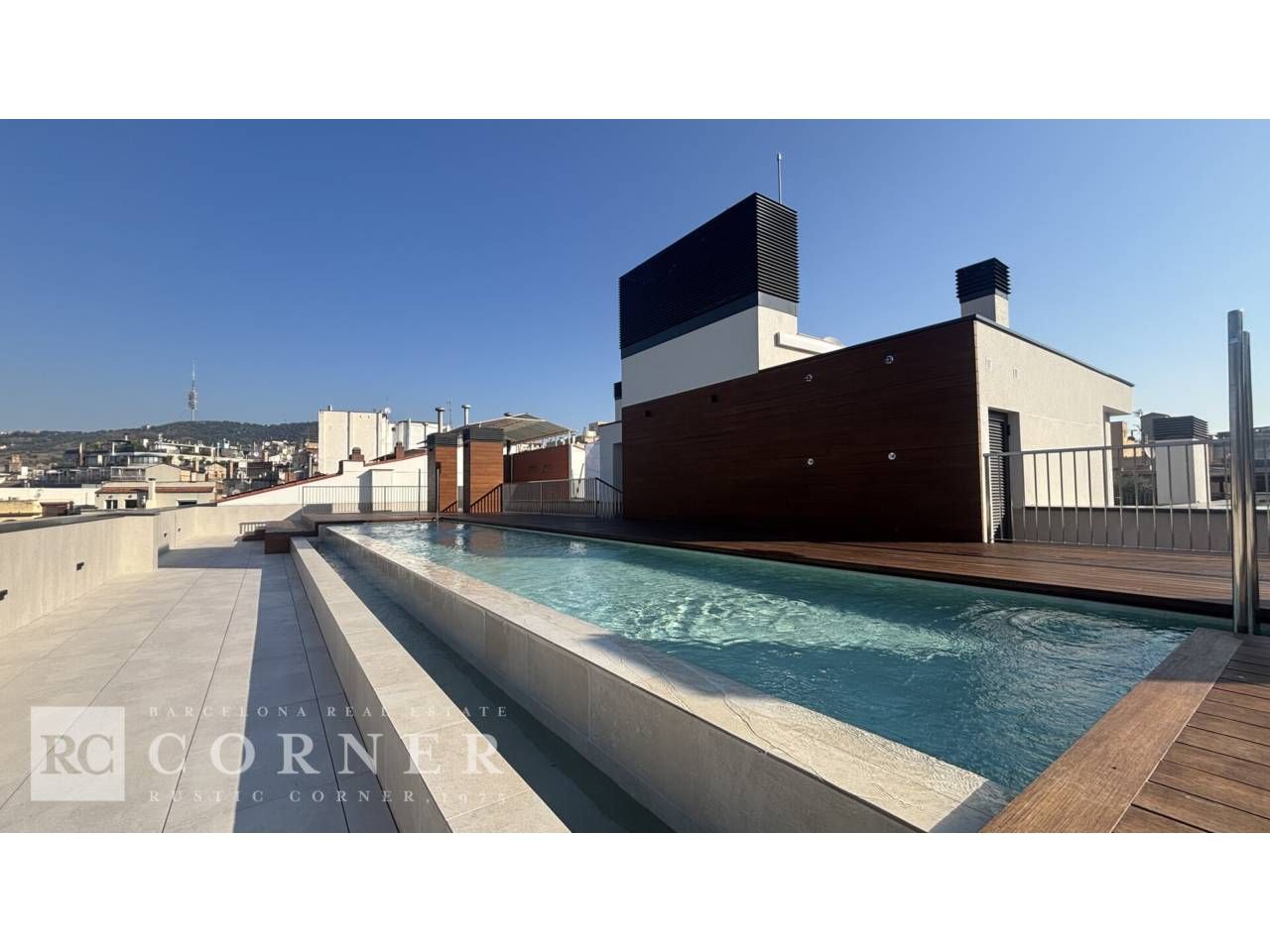 Piscina de Pis en venda en  Barcelona Capital amb Aire condicionat, Calefacció i Terrassa
