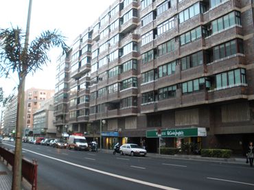 Locale commerciale in affitto a Avenida Rafael Cabrera 17