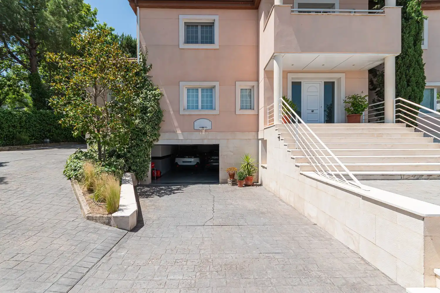 Parking of Houses for sale in Boadilla del Monte  with Air Conditioner, Heating and Storage room