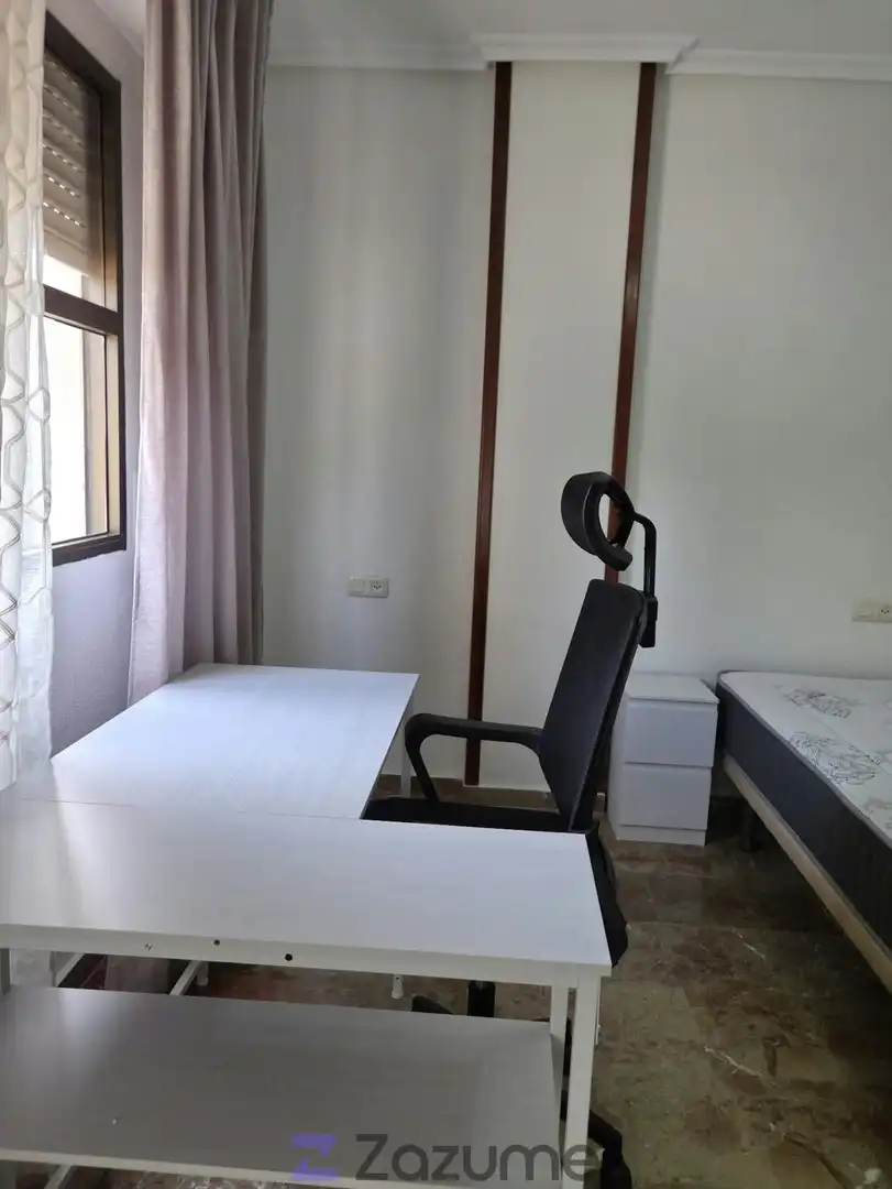 Piso de alquiler en Jaén con Jardín privado, Piscina y Amueblado