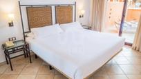 Bedroom of Flat for sale in Estepona