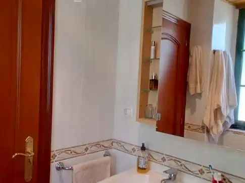 Bathroom of Houses for sale in Samos, Lugo