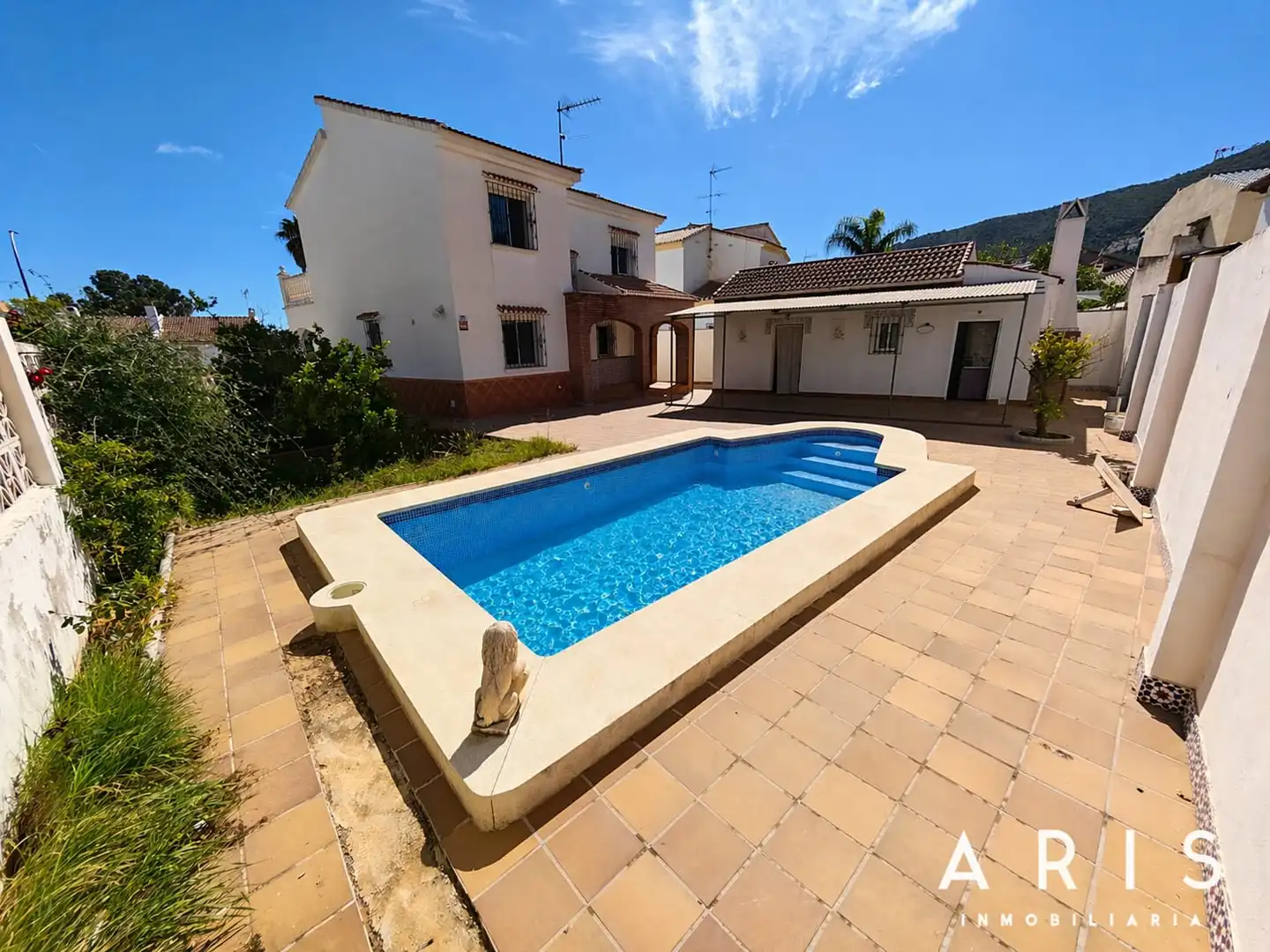 Exterior view of Houses for sale in Alhaurín de la Torre  with Air Conditioner, Private garden and Terrace