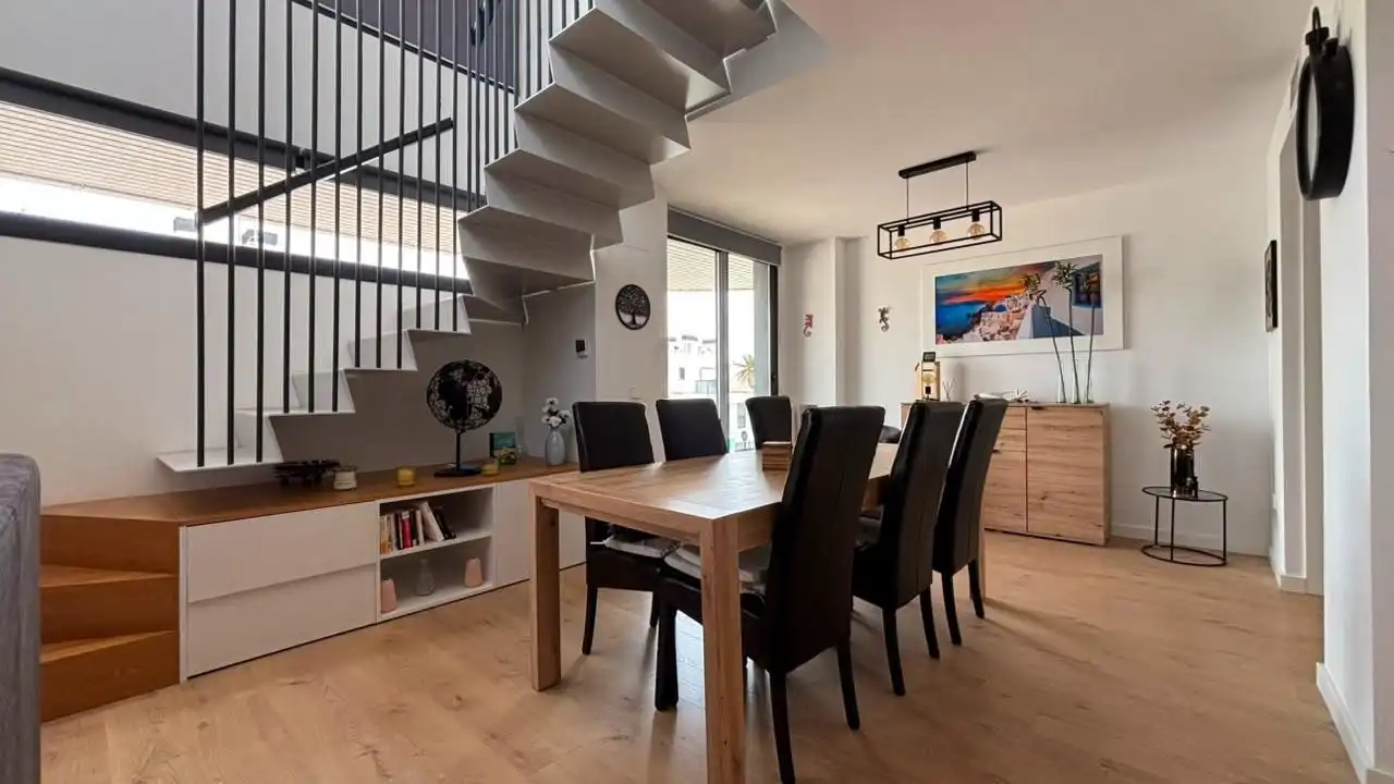 Esszimmer von Dachboden zur Miete in Villajoyosa / La Vila Joiosa mit Klimaanlage, Terrasse und Möbliert