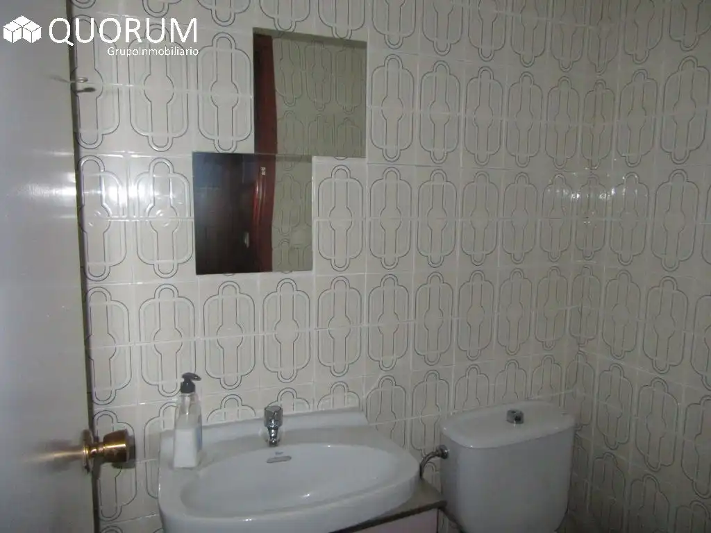 Bathroom of Commercial properties for rent in Galdakao