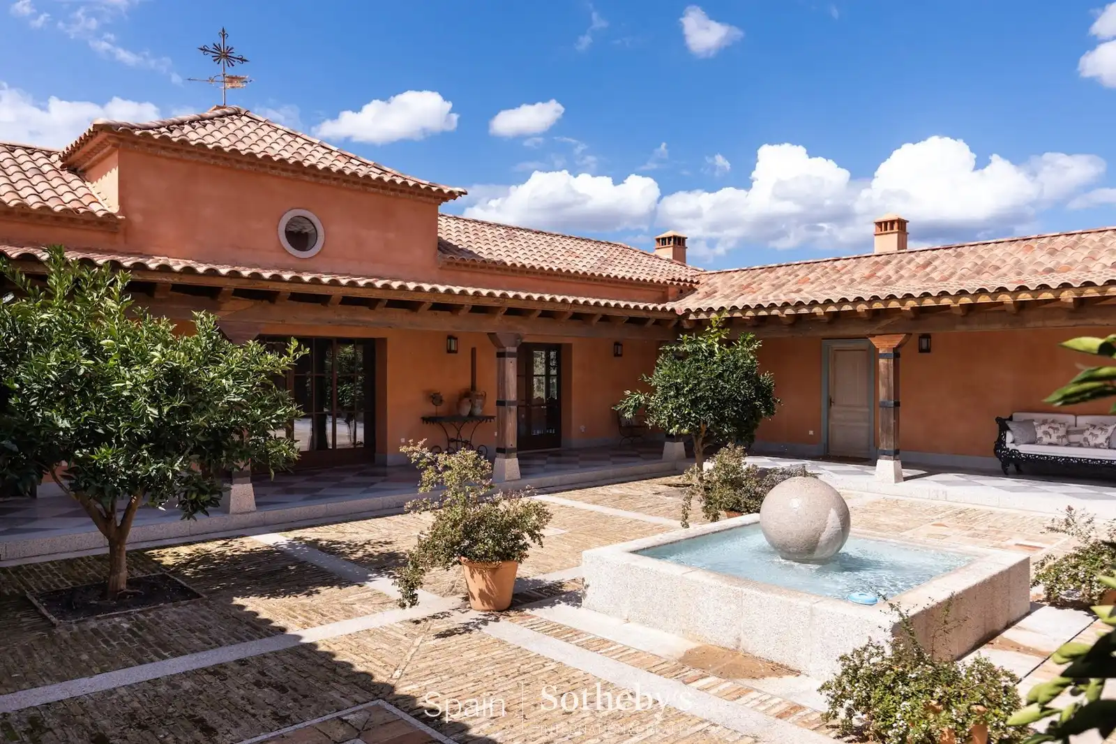 Exterior view of Residential for sale in Cáceres