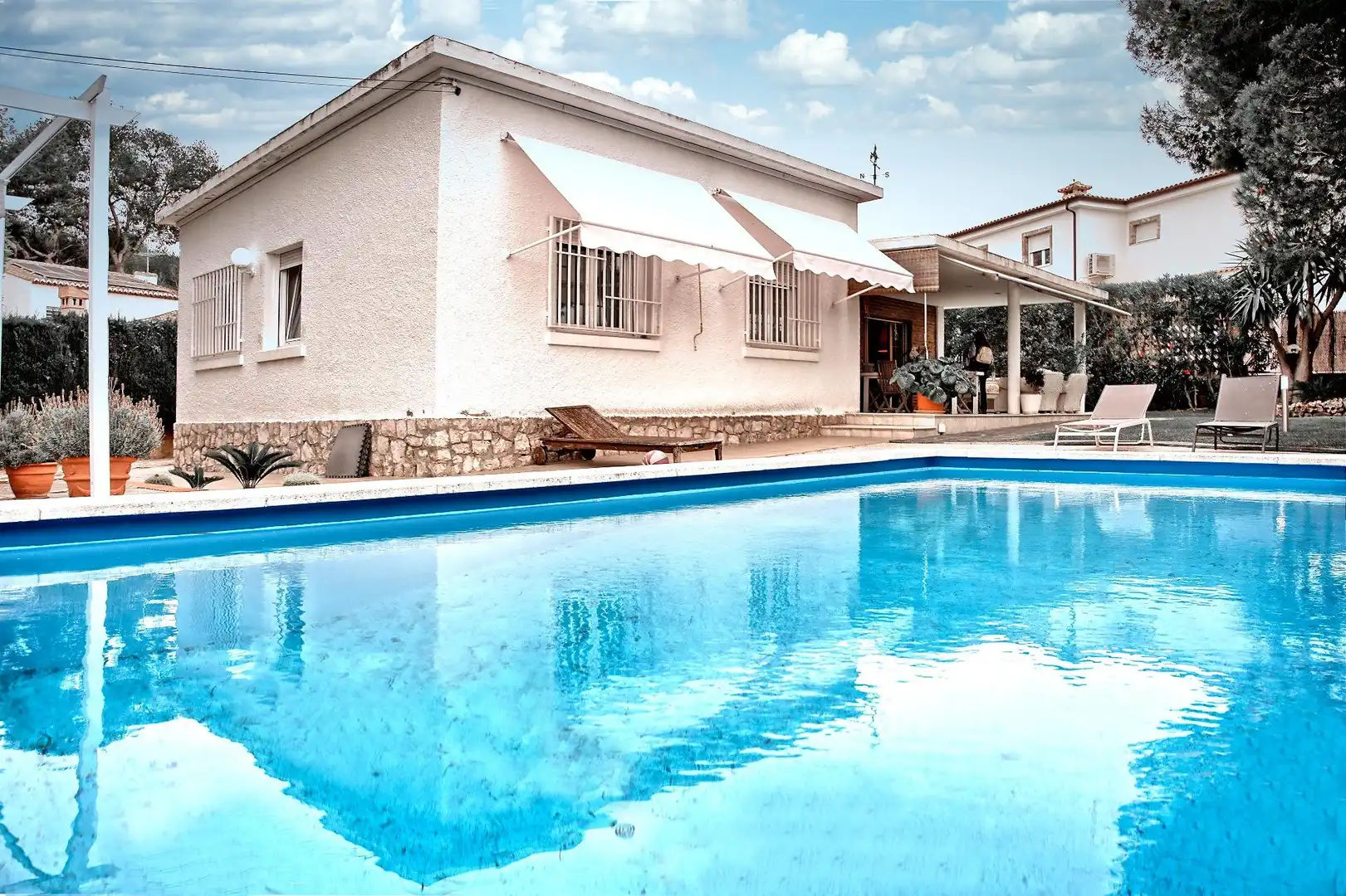 Piscina de Casa o chalet en venta en Paterna con Aire acondicionado, Calefacción y Jardín privado