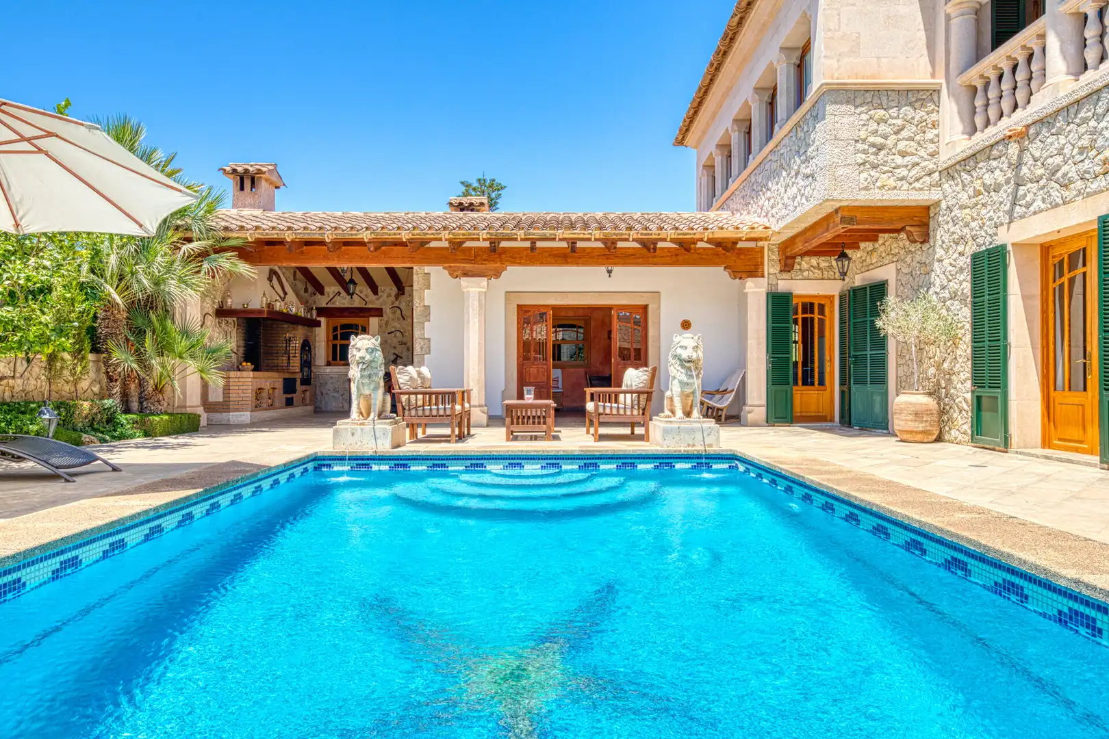 Swimming pool of Houses for sale in Calvià  with Private garden
