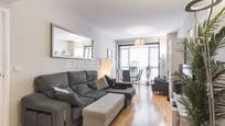 Sala d'estar de Apartament en venda en  Madrid Capital amb Aire condicionat, Calefacció i Terrassa