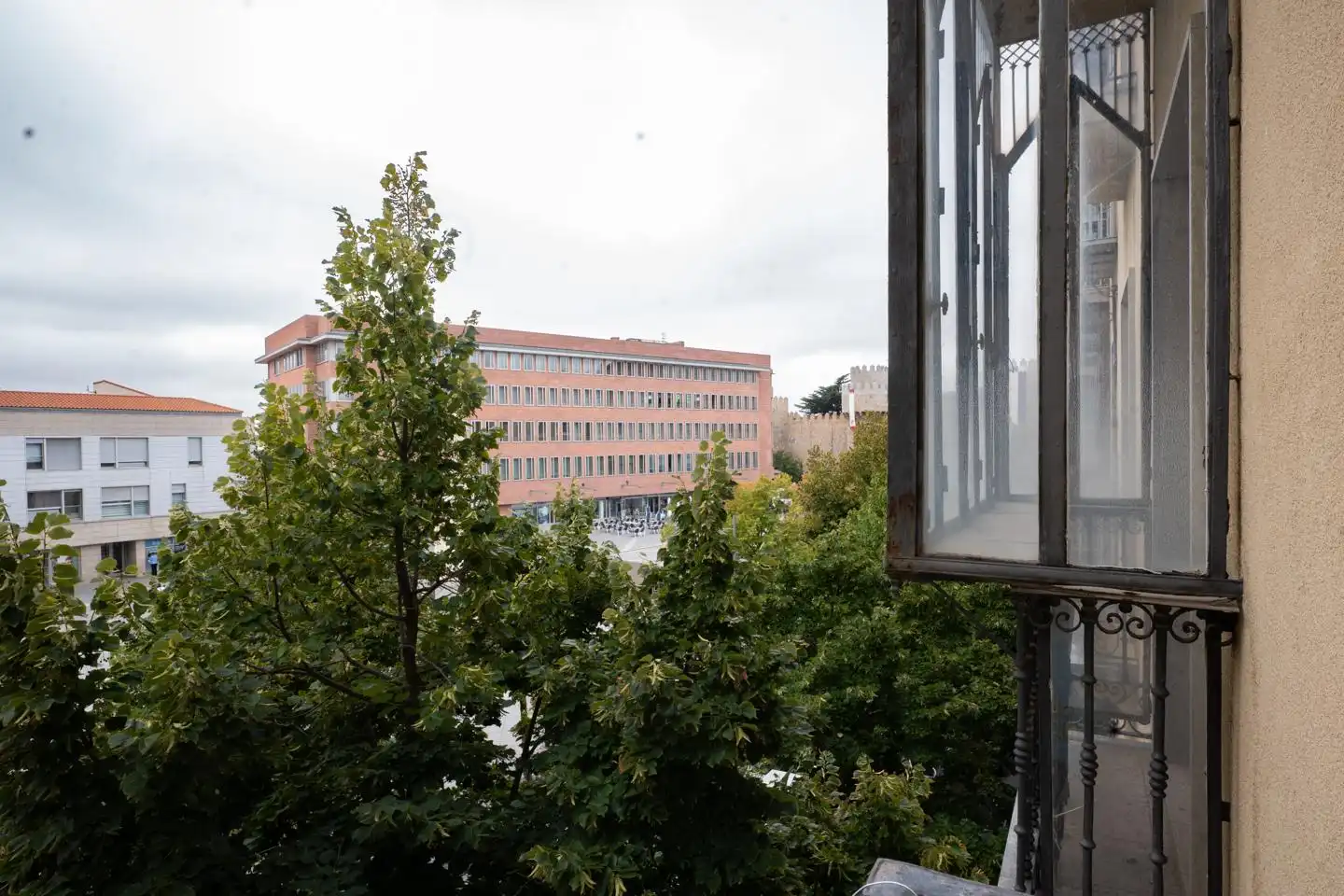 Vista exterior de Pis en venda en Ávila amb Terrassa i Moblat