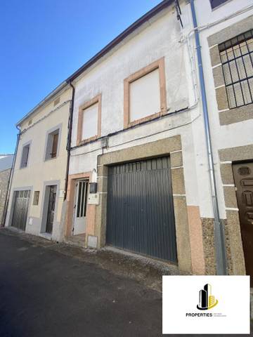 Casa-chalet en Venta en Ledrada