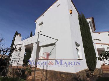 Chalet con balcón en venta en Carrer de Dalt