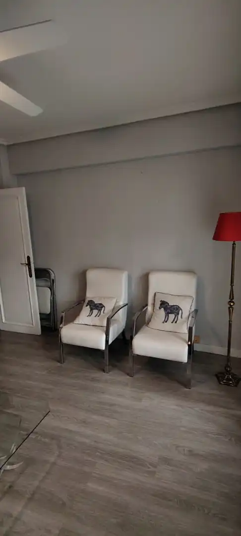 Living room of Flat for sale in Salamanca  with Heating, Parquet flooring and Furnished