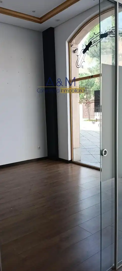 Local de lloguer en San Martín