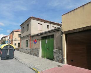 Exterior view of Single-family semi-detached for sale in Segovia Capital