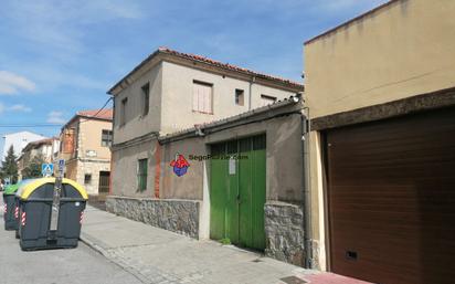 Außenansicht von Einfamilien-Reihenhaus zum verkauf in Segovia Capital