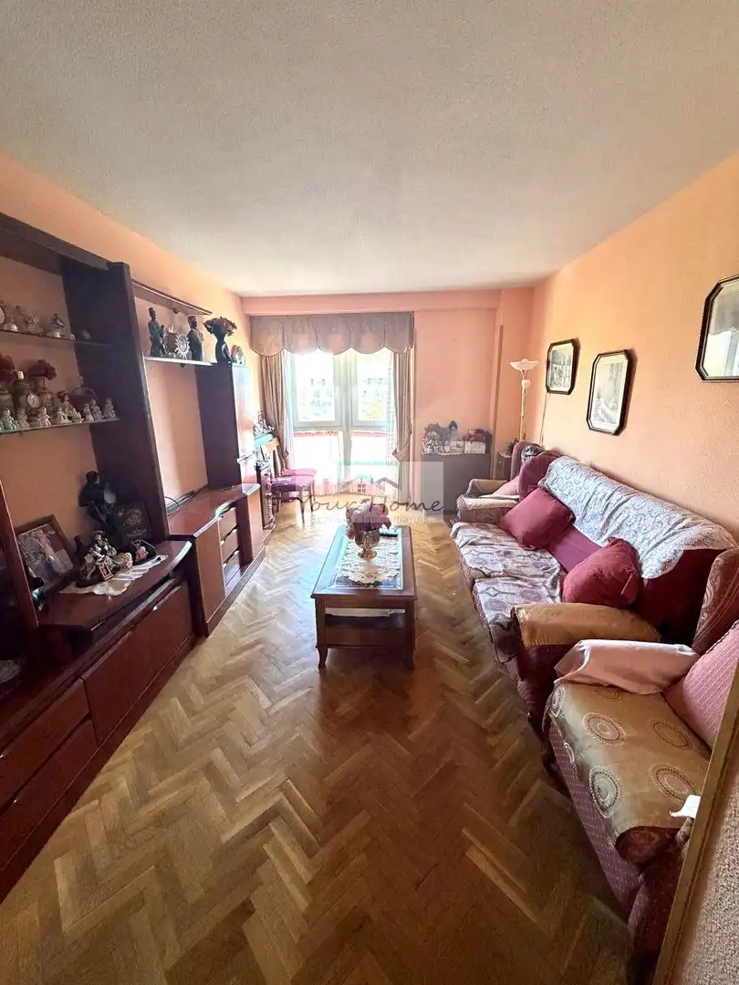 Wohnzimmer von Wohnung zum Verkauf in Madrid mit Heizung, Parkett und Gemeinschaftspool