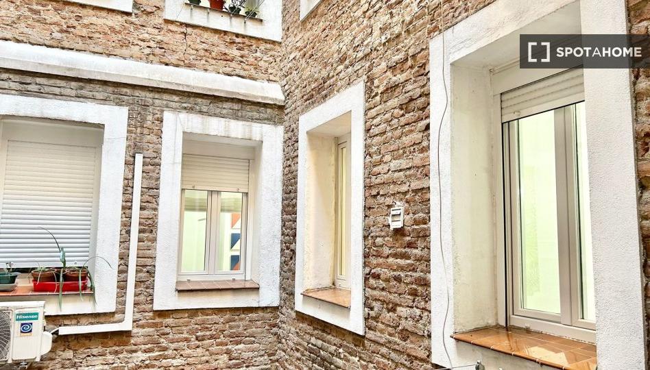 Foto 1 de Piso de alquiler en Palos de Moguer, Madrid