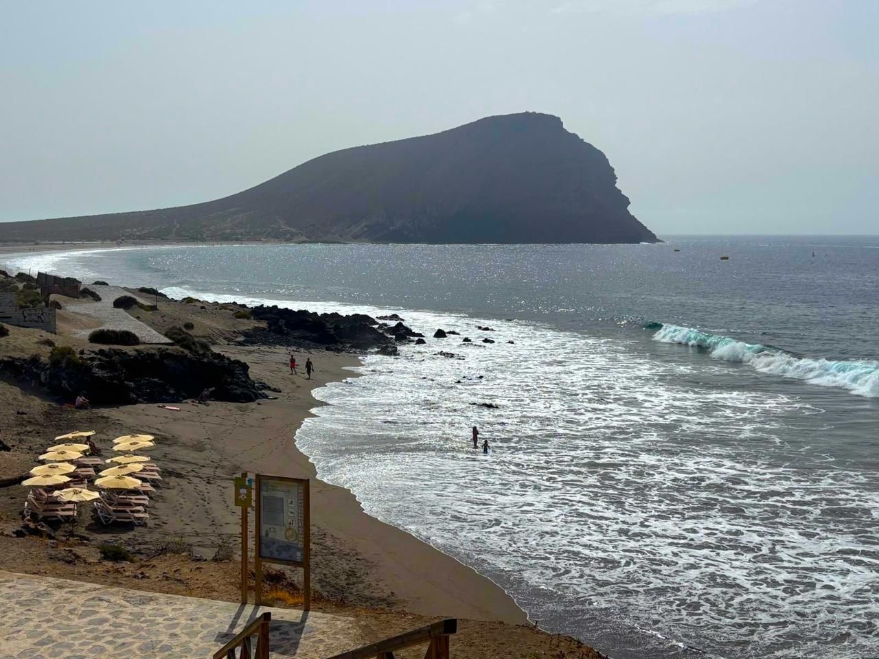 Vista exterior de Dúplex en venda en Granadilla de Abona amb Moblat i Piscina comunitària