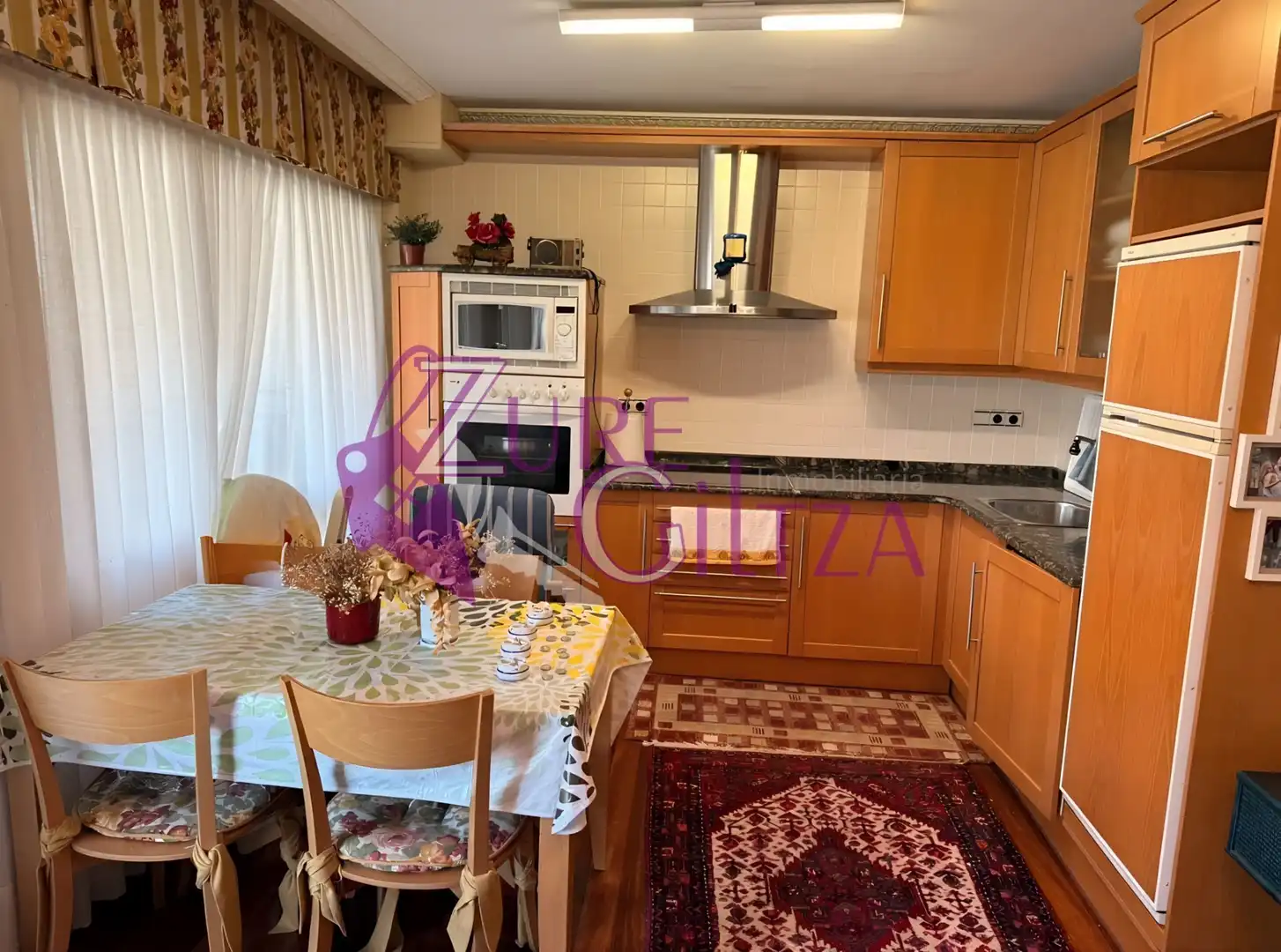 Cocina de Apartamento de alquiler en Laredo con Calefacción, Terraza y Amueblado