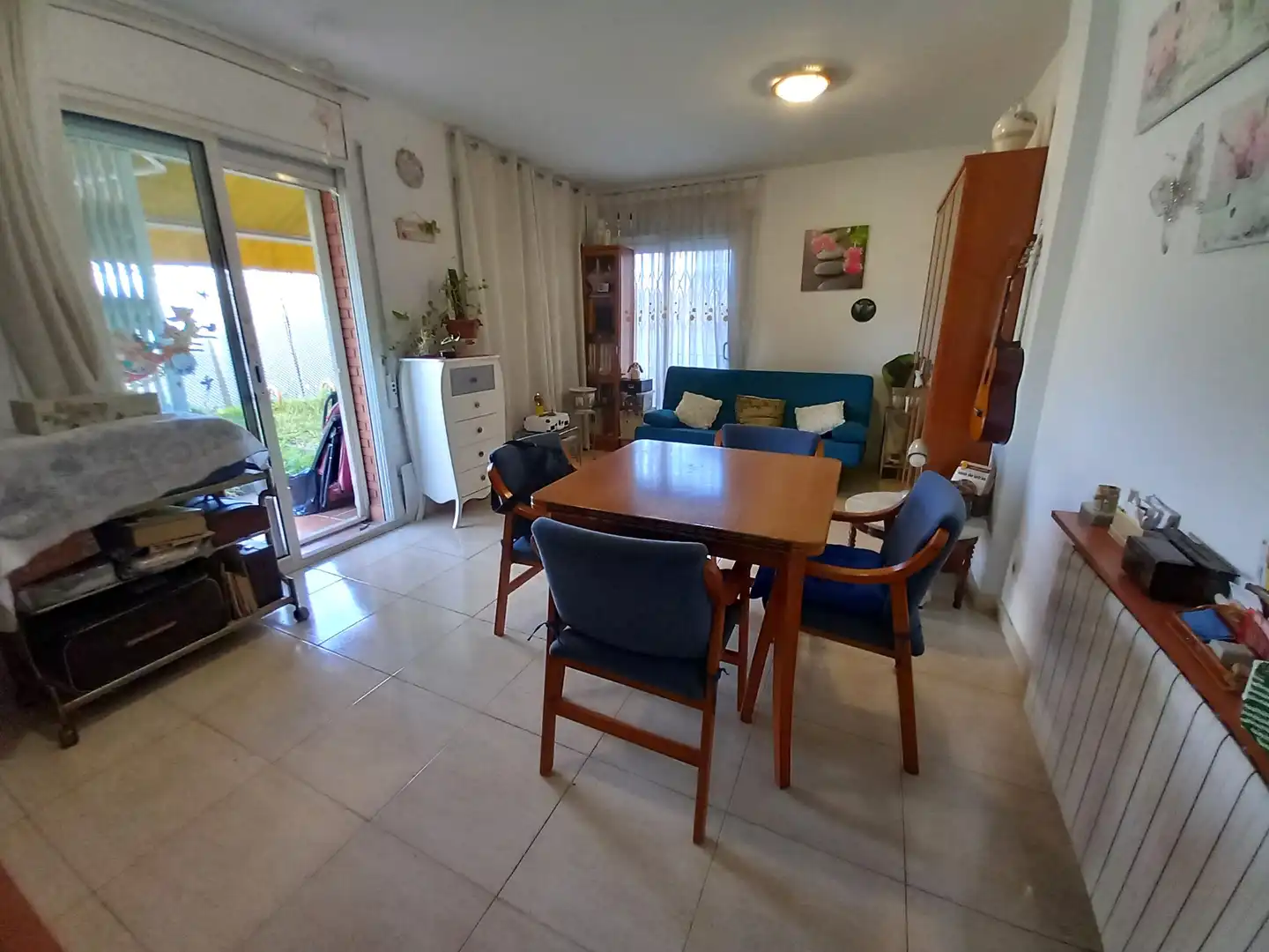 Sala d'estar de Pis en venda en Ripollet amb Calefacció i Jardí privat