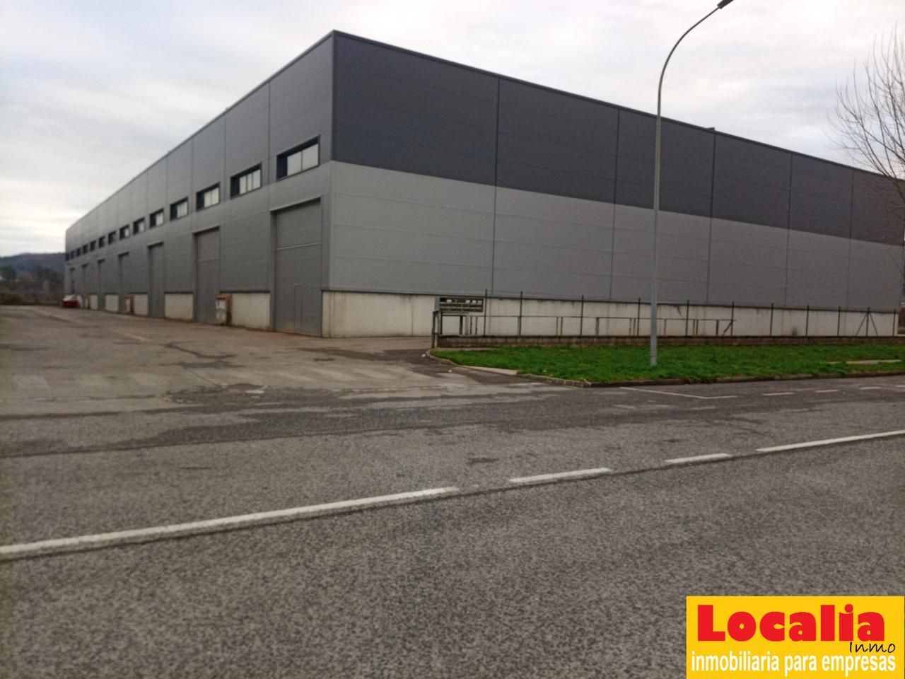 Vista exterior de Nau industrial en venda en Los Corrales de Buelna 