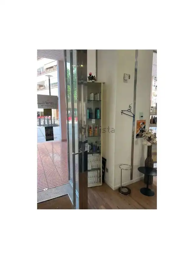 Local commercial en cession à Plaza Ángel Sanz Briz 2, imagen 3