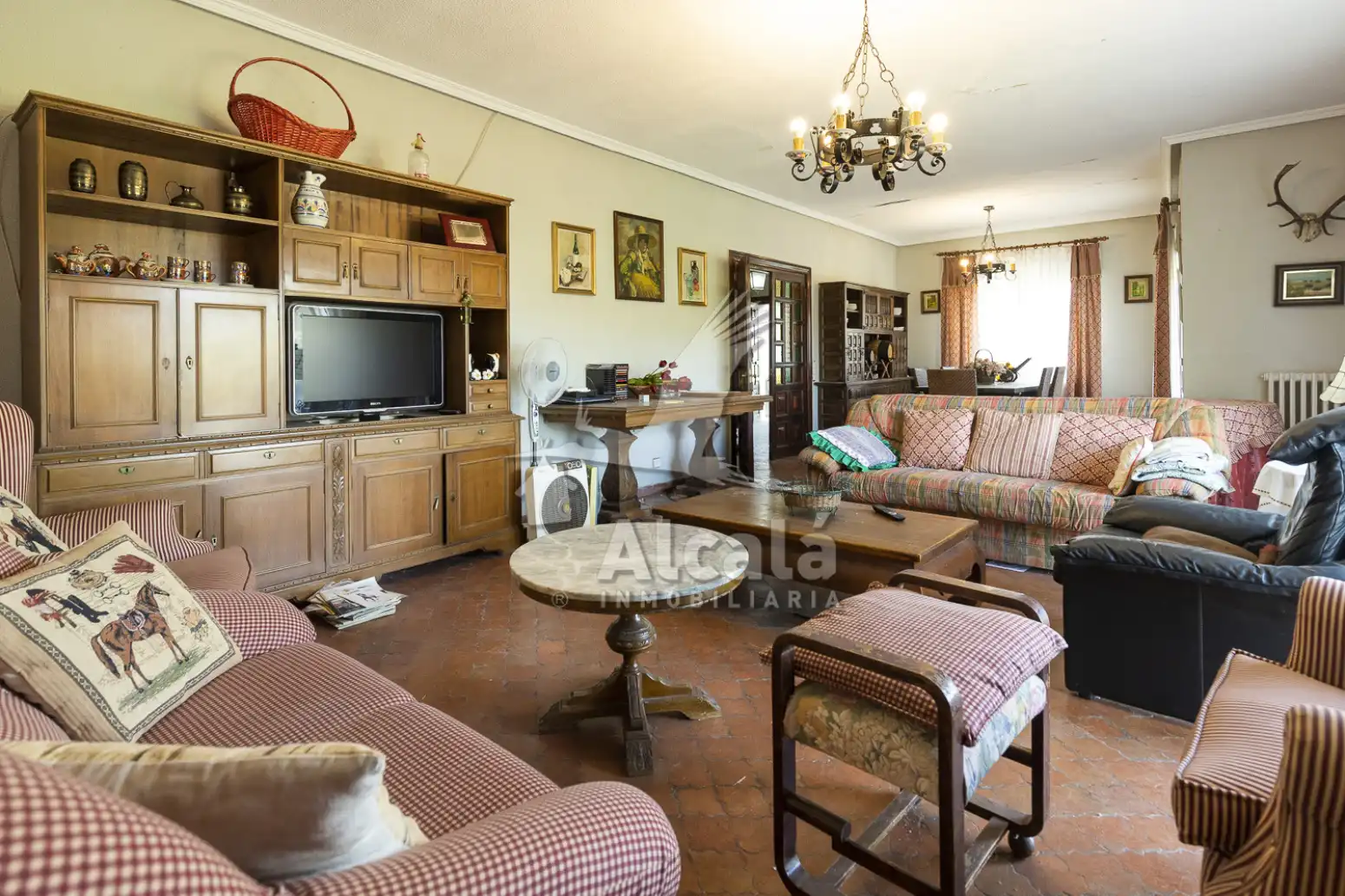 Sala de estar de Casa o chalet en venta en Valverde de Alcalá con Calefacción, Terraza y Trastero