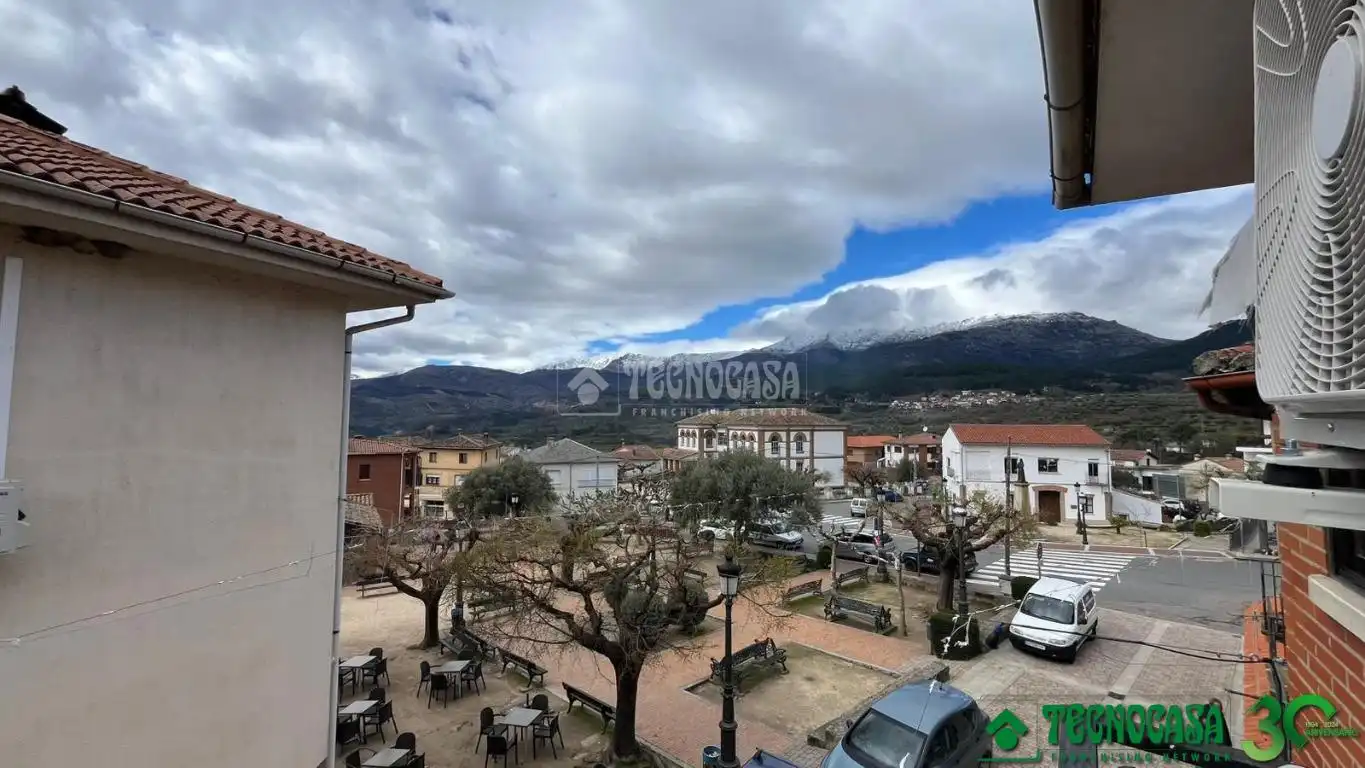 Außenansicht von Einfamilien-Reihenhaus zum Verkauf in San Esteban del Valle mit Klimaanlage und Heizung