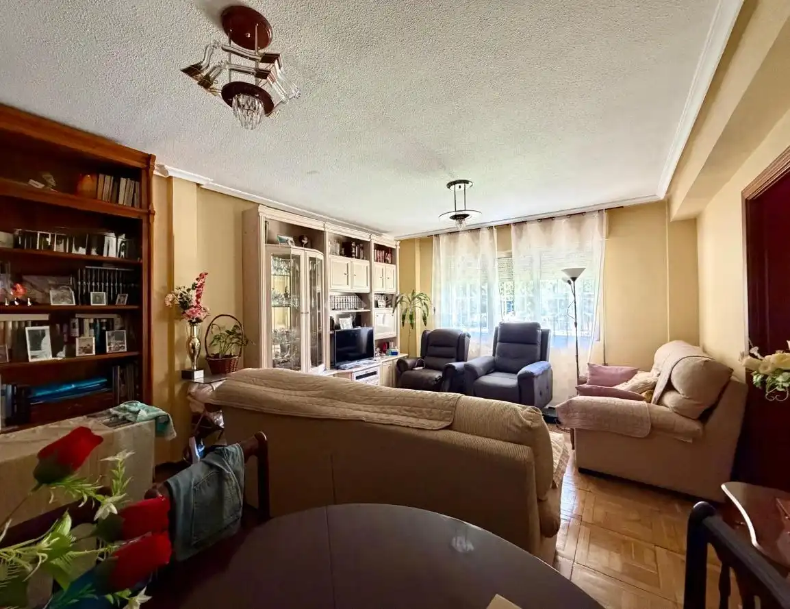 Sala de estar de Piso en venta en Madrid con Aire acondicionado, Calefacción y Parquet