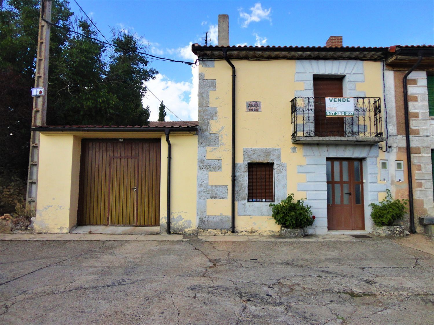 Exterior view of House or chalet for sale in Arauzo de Miel  with Heating and Storage room