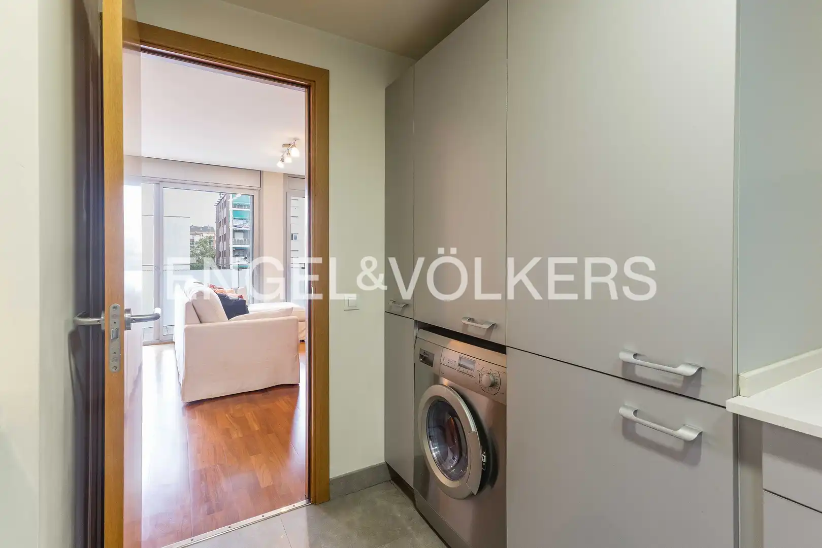 Vista exterior de Piso de alquiler en Barcelona con Aire acondicionado, Calefacción y Parquet