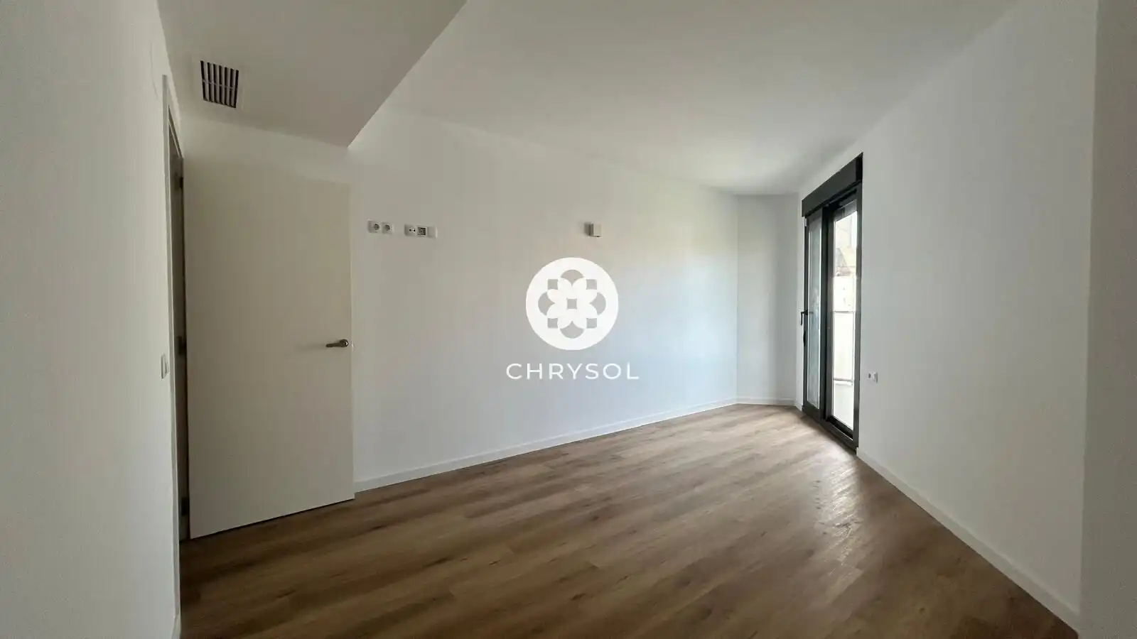 Sala d'estar de Pis en venda en L'Hospitalet de Llobregat amb Calefacció, Jardí privat i Parquet