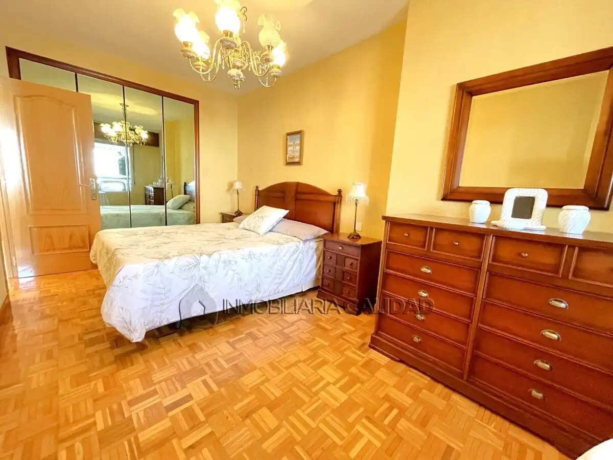 Habitación de Piso de alquiler en Burgos con Calefacción, Terraza y Amueblado