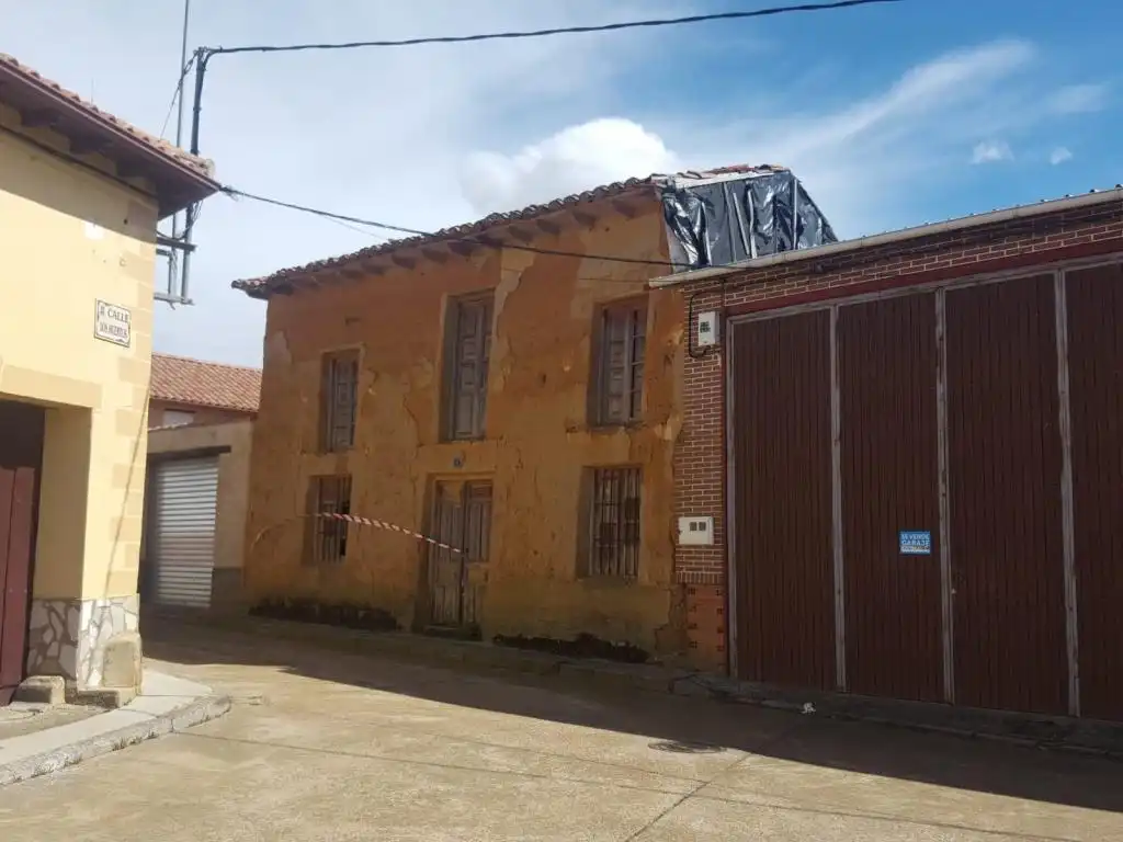 Vista exterior de Nau industrial en venda en Santas Martas