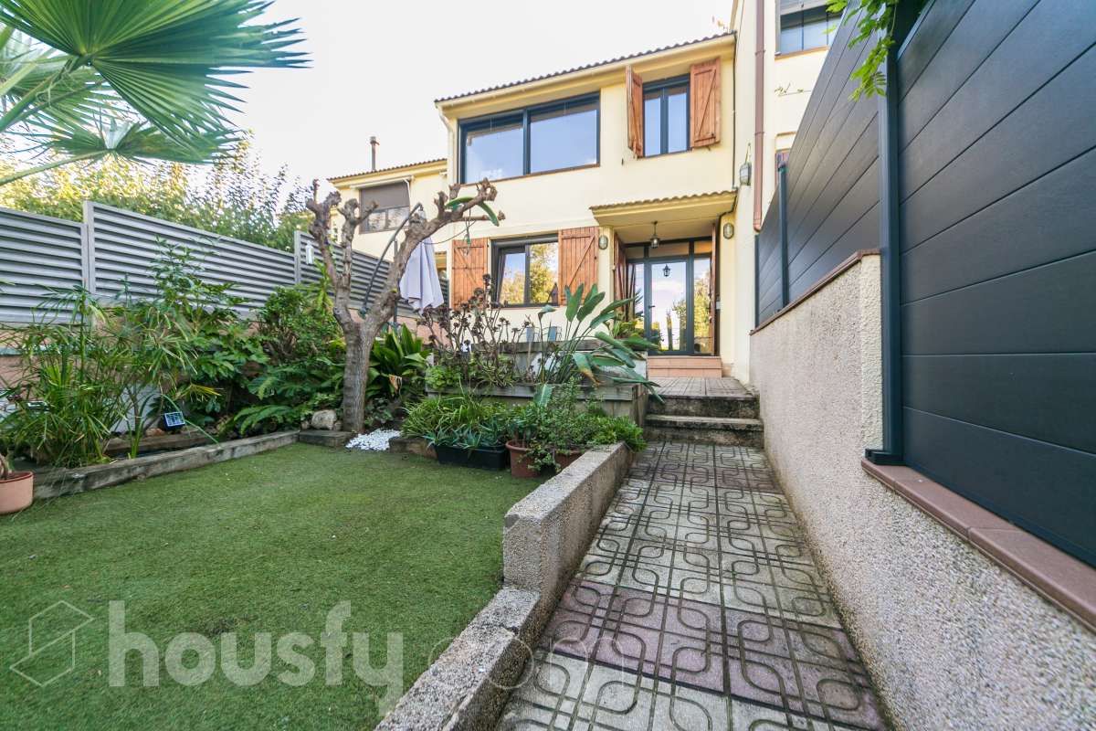 Jardín de Casa adosada en venta en  Tarragona Capital con Aire acondicionado, Calefacción y Jardín privado