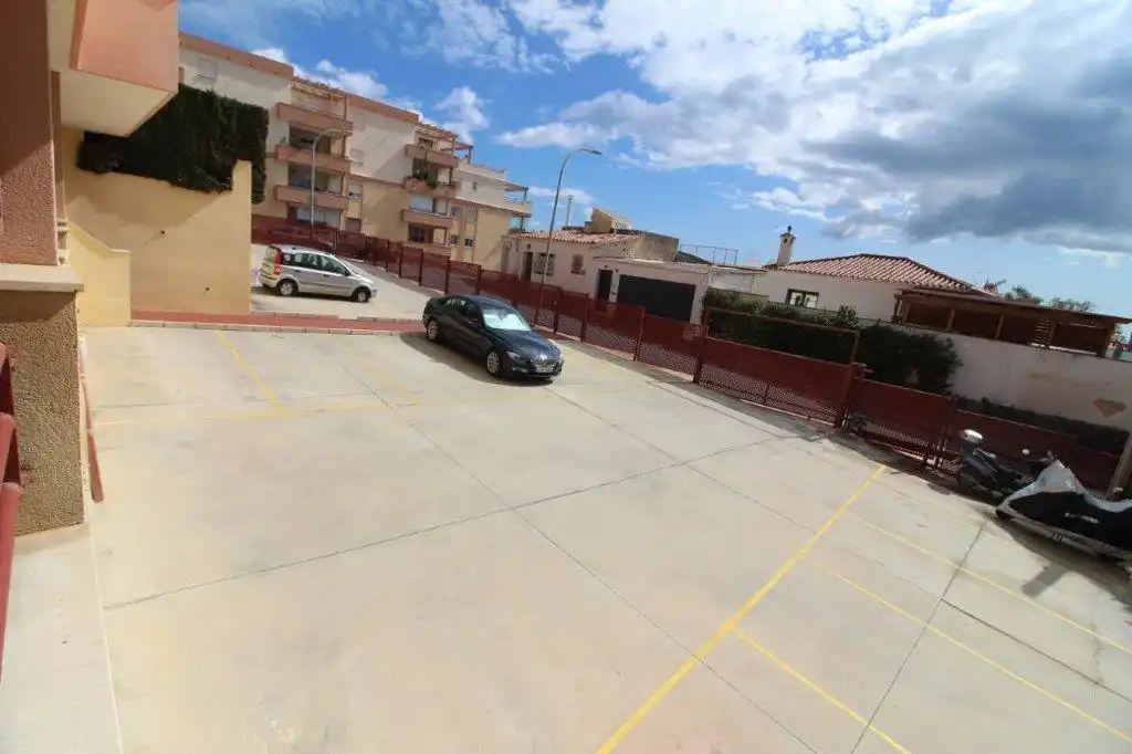 Parking de Piso en venta en Benalmádena con Aire acondicionado, Terraza y Amueblado