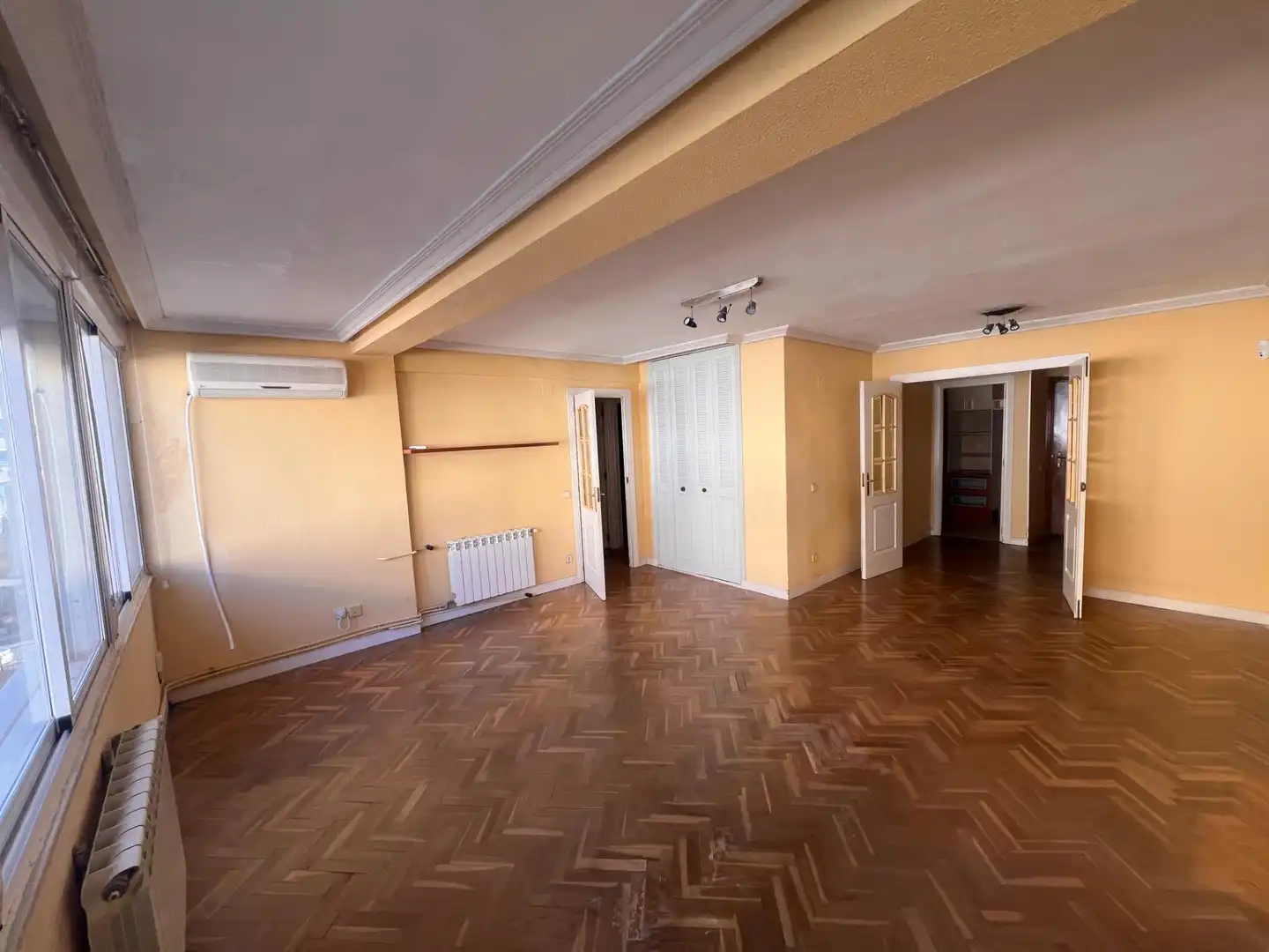 Habitación de Apartamento en venta en Parla