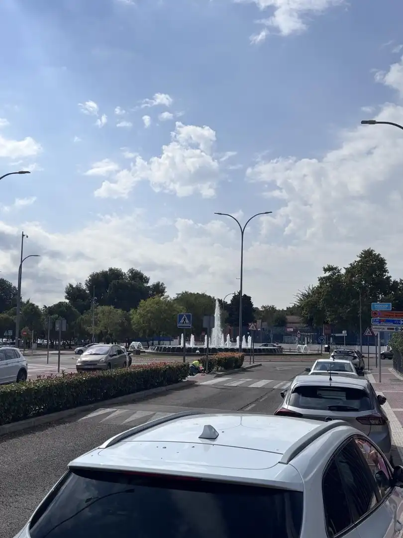 Vista exterior de Garatge en venda en Fresnos I y II