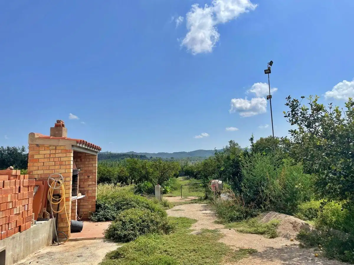 Country house zum Verkauf in Tortosa mit Klimaanlage, Heizung und Privatgarten