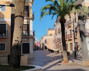 Vista exterior de Dúplex en venda en Dos Hermanas amb Aire condicionat, Terrassa i Balcó