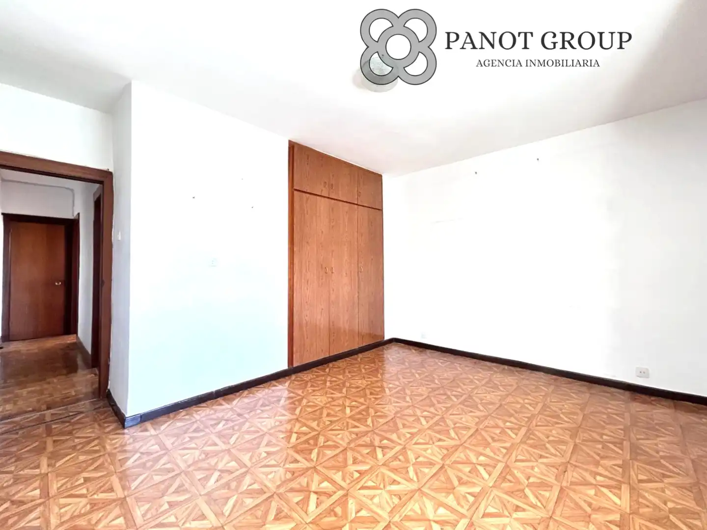 Habitación de Piso en venta en Barcelona con Aire acondicionado y Balcón