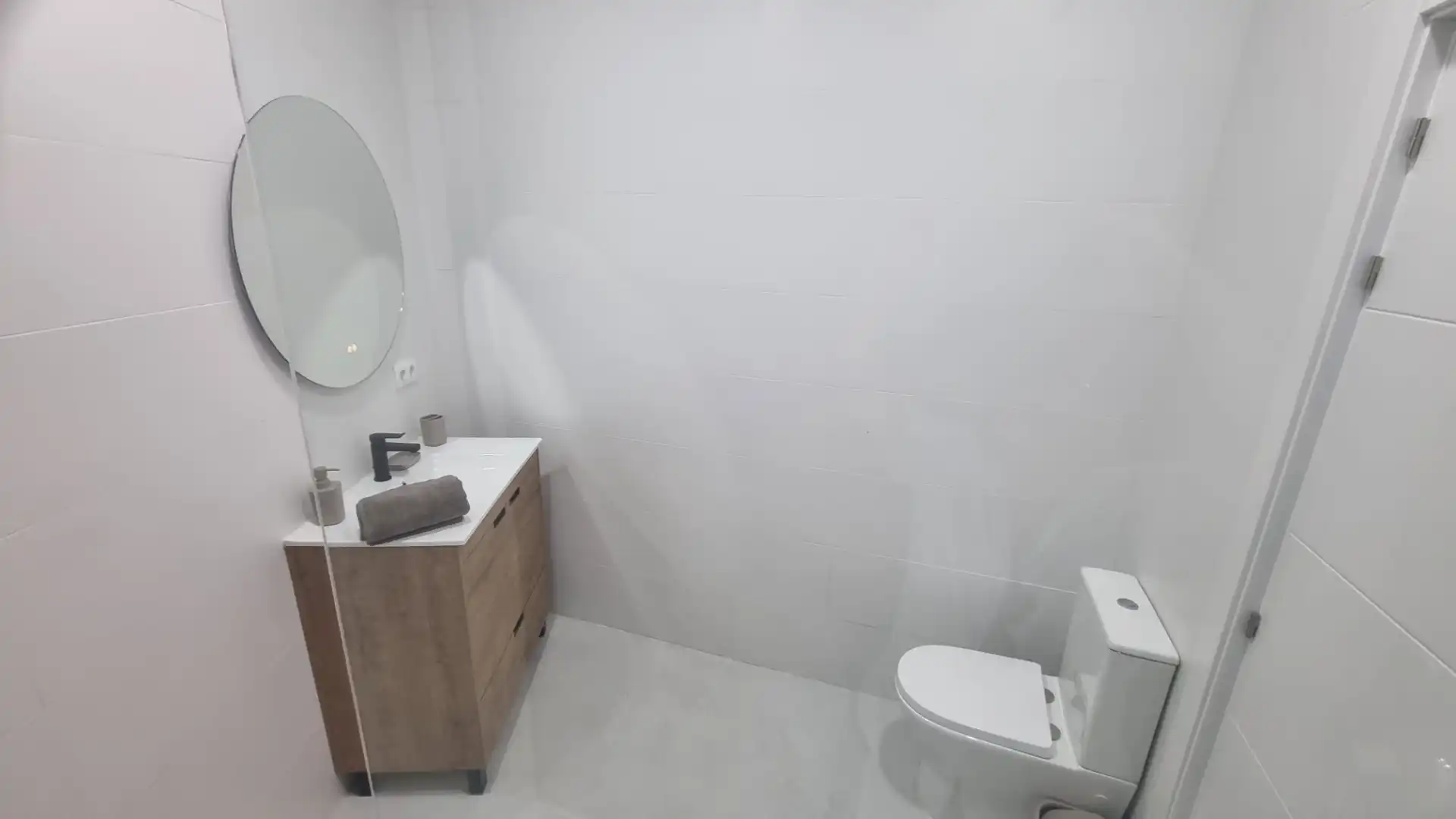 Baño de Estudio en venta en Arona con Aire acondicionado, Amueblado y Horno