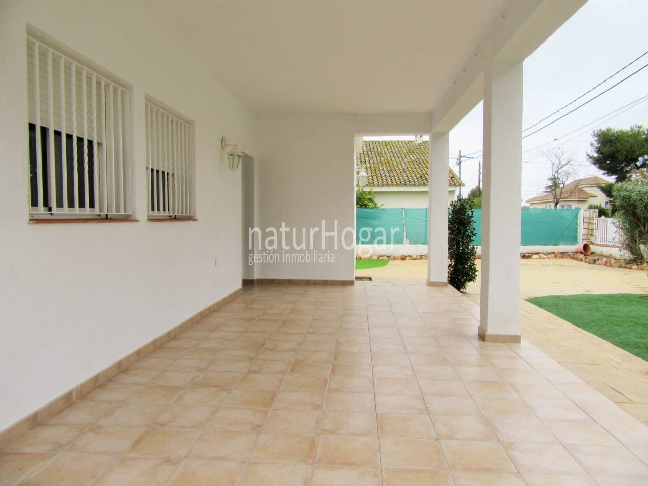 Terrace of House or chalet for sale in Paterna  with Air Conditioner, Private garden and Terrace