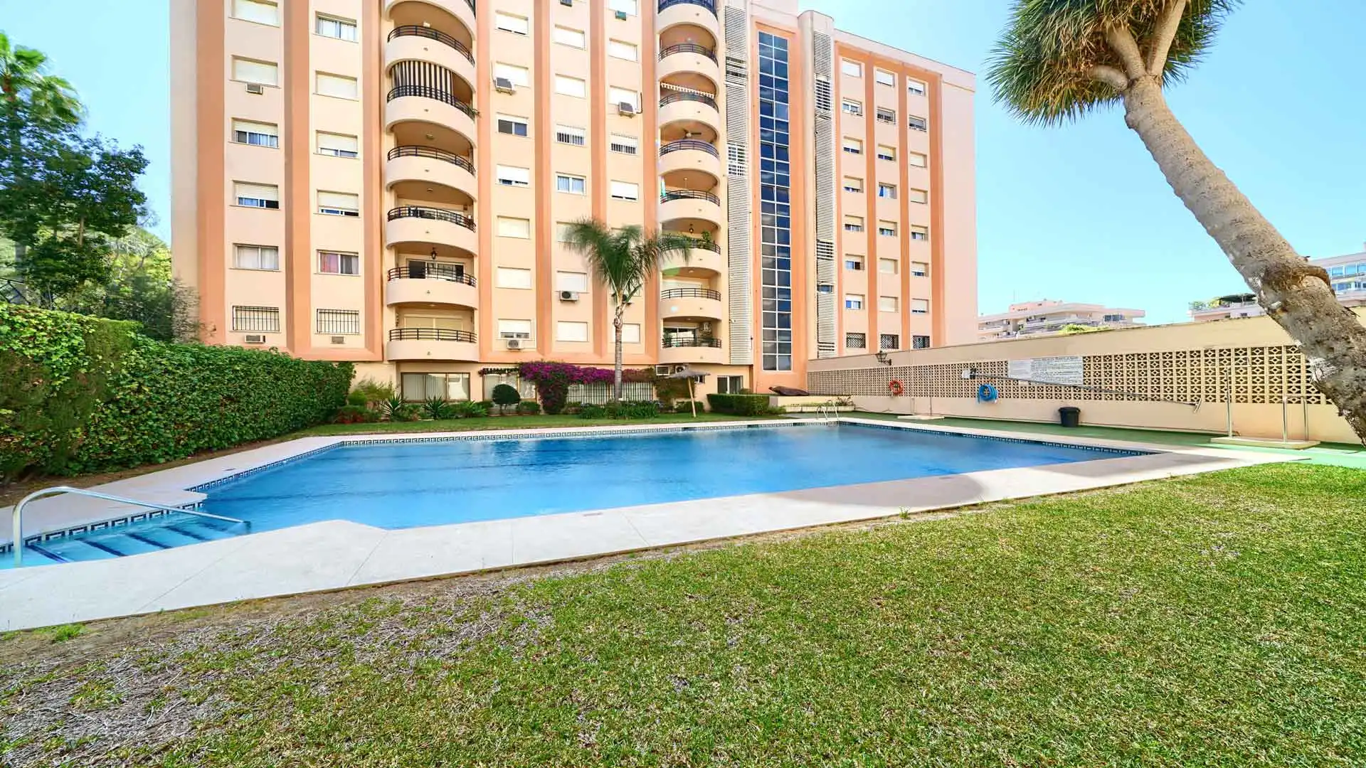 Piscina de Apartamento en venta en Marbella con Aire acondicionado, Terraza y Trastero