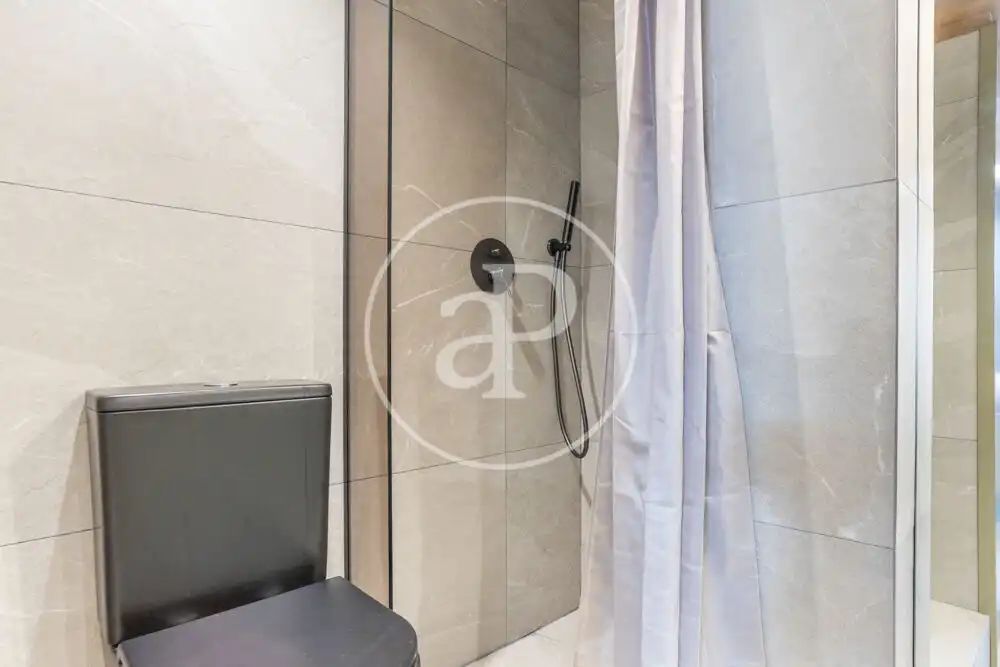 Baño de Piso en venta en Ciutat Vella 