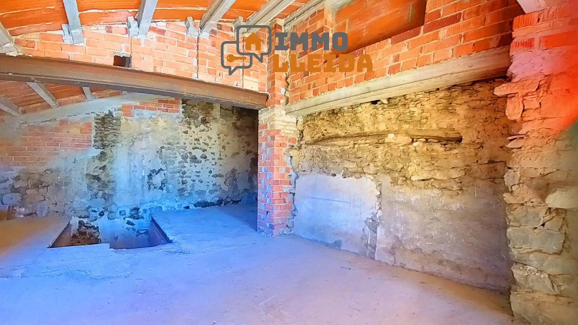 Casa adosada en venta en Vilanova de Meià con Terraza, Trastero y Balcón