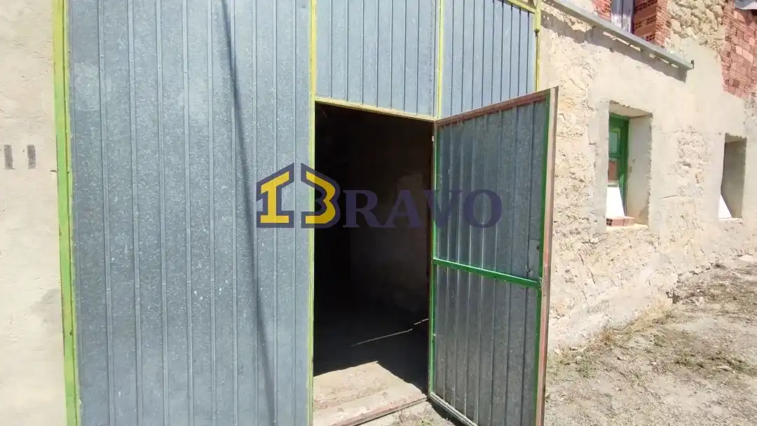 Casa con jardín en venta en Valle de Tobalina, imagen 5