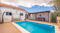 Vista exterior de Casa o xalet en venda en Telde amb Aire condicionat, Terrassa i Traster